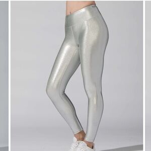 Heroine Sport Marvel Shiny Silver Leggings
